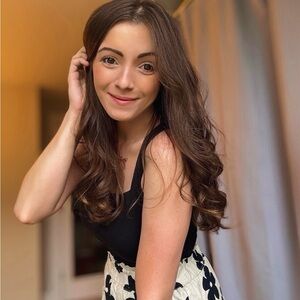 Meet your Posher, Holly